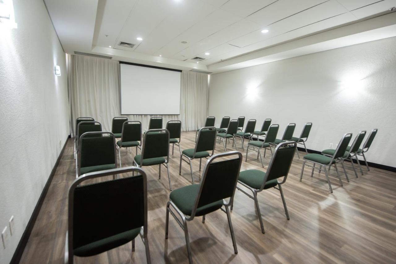 Hotel Ibis Betim Extérieur photo