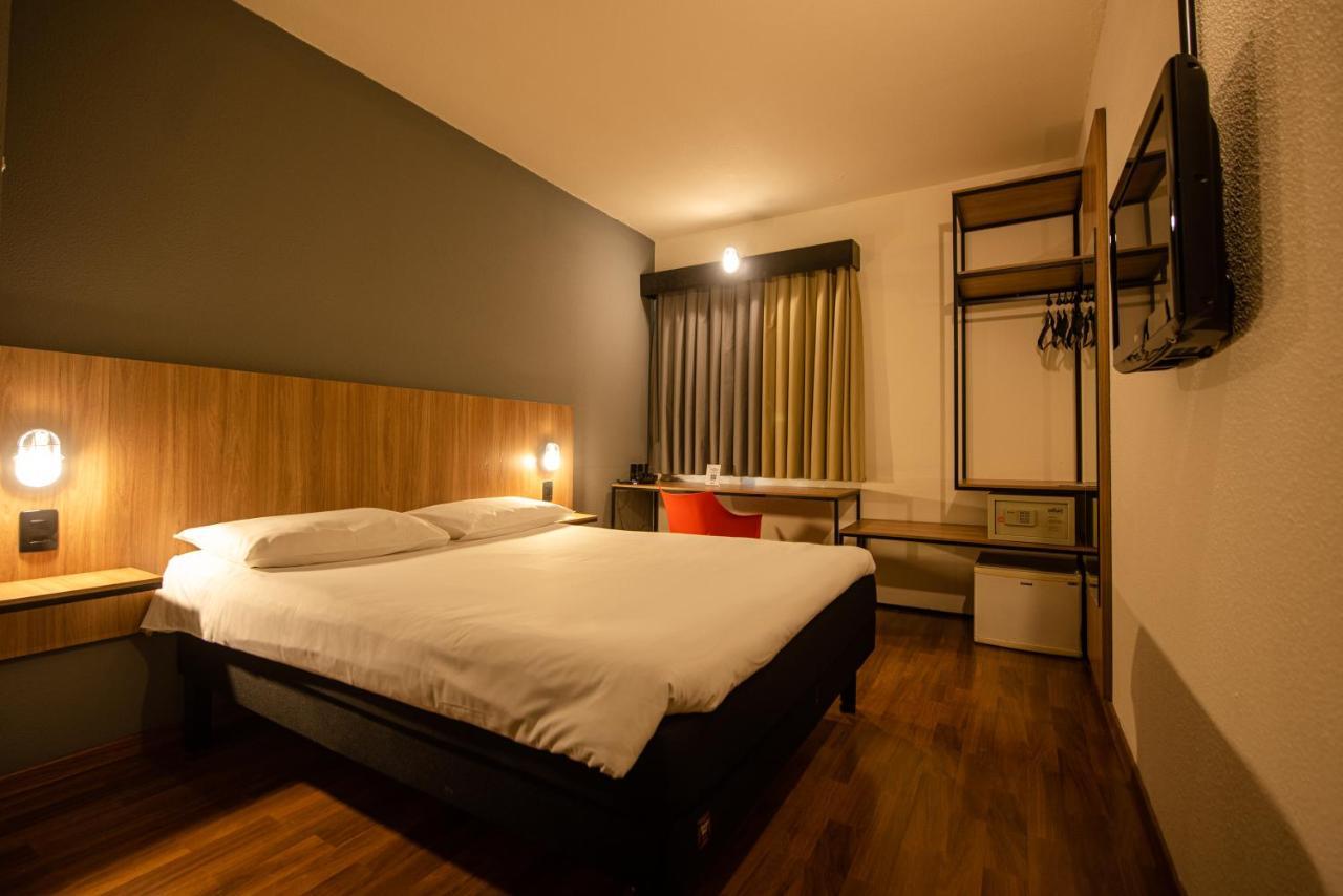 Hotel Ibis Betim Extérieur photo