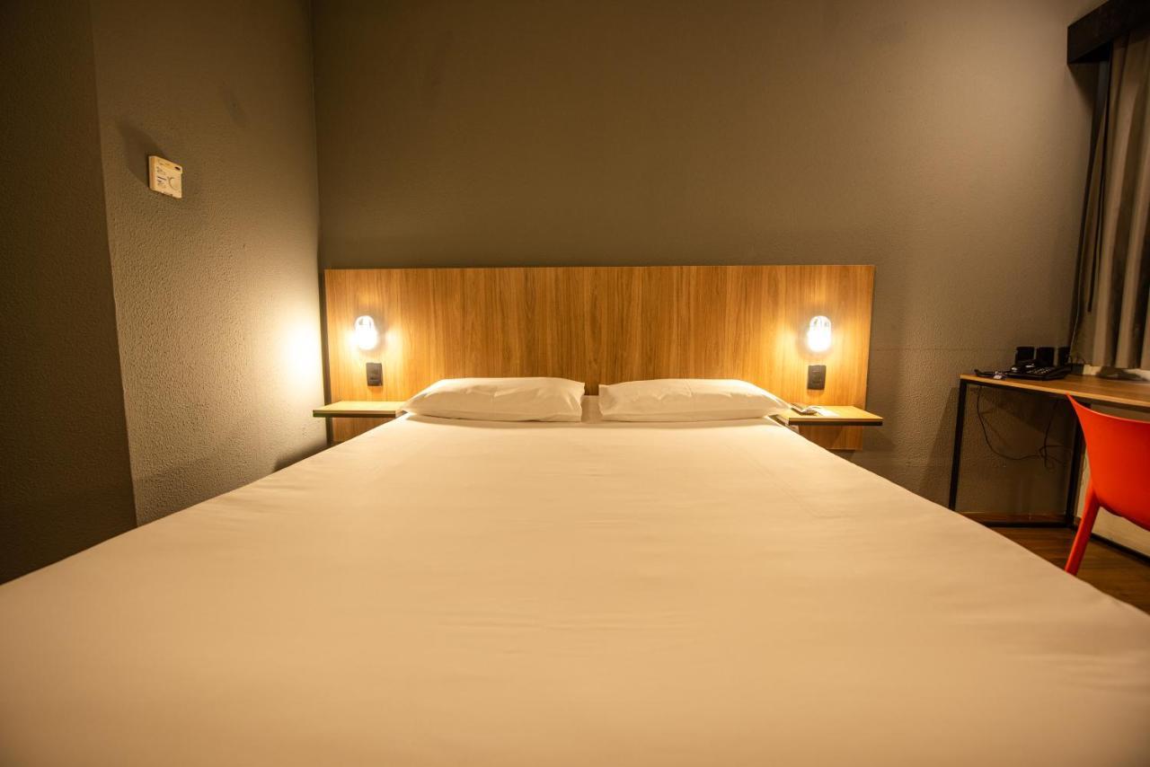 Hotel Ibis Betim Extérieur photo