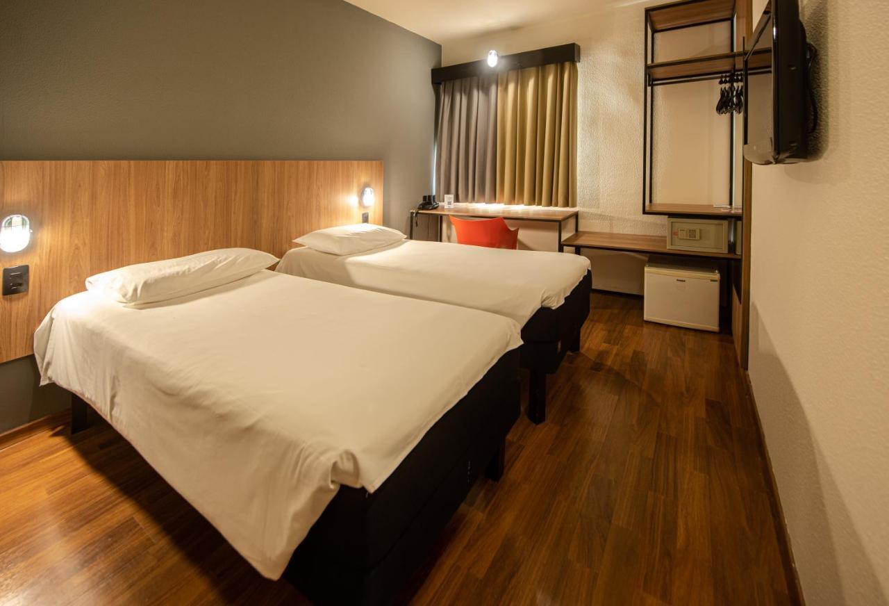 Hotel Ibis Betim Extérieur photo