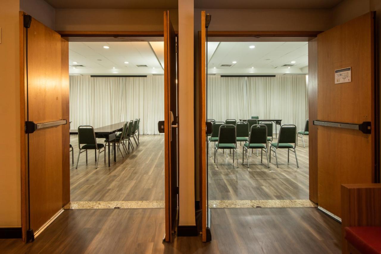 Hotel Ibis Betim Extérieur photo